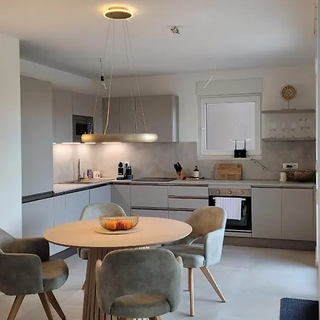 Oaza Maslina - Traumhafte Mit Pool Und Whirlpool Apartment Tar-Vabriga