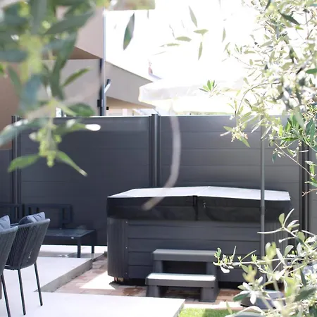 Apartment Oaza Maslina - Traumhafte Mit Pool Und Whirlpool Tar-Vabriga